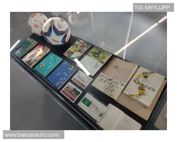 聚焦足球球星卡特卡盒收藏热潮与球迷文化价值解析 聚焦足球球星卡特卡盒收藏热潮与球迷文化价值解析